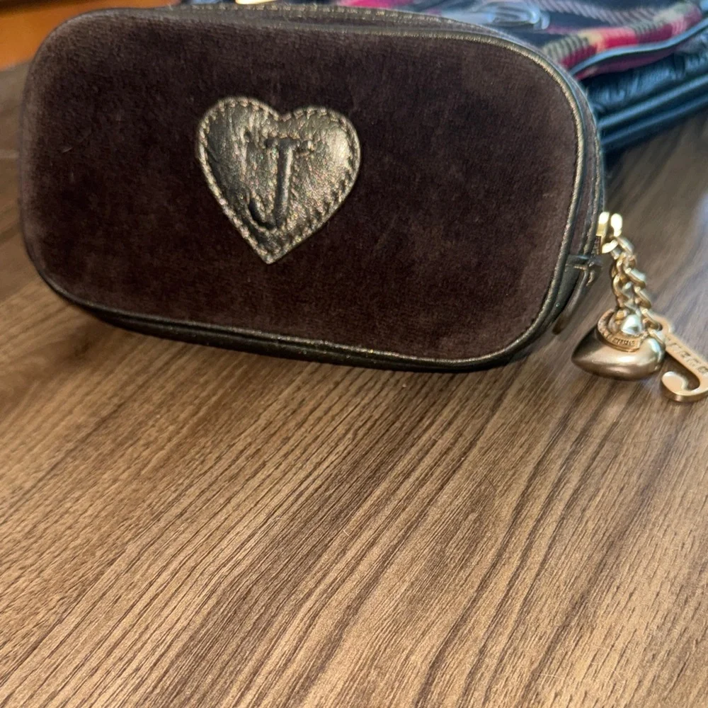 Vintage Juicy Couture Brown Sidekick II Bag** heavy Gold Accents great condition - Picture 3 of 13